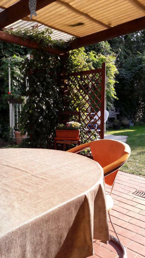 Wohnung Fuer Monteure Und Messebauer Algermissen Exteriör bild